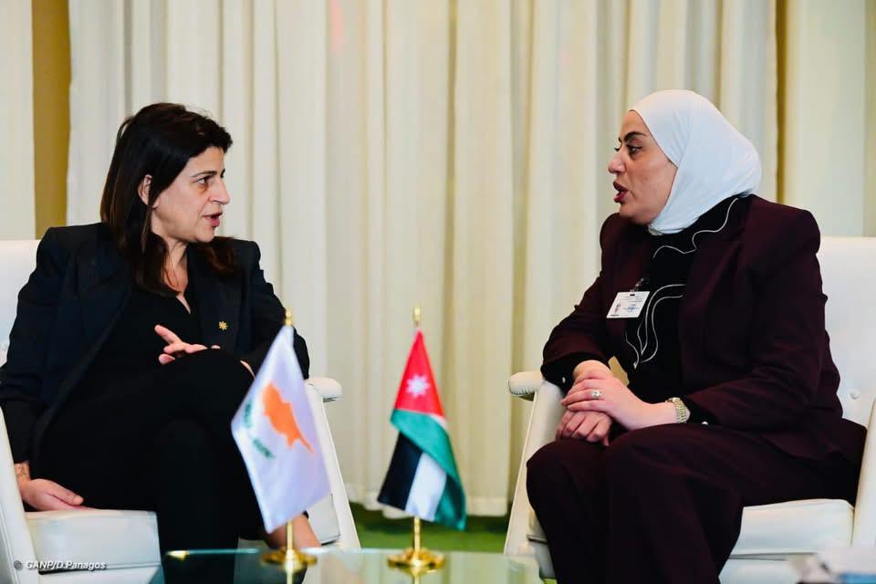 بني مصطفى تبحث خلال لقاءات ثنائية مع مفوضة الاتحاد الأوروبي للمساواة والاستعداد وإدارة الأزمات ومسؤولين دوليين تعزيز التعاون المشترك في المجالات الاجتماعية