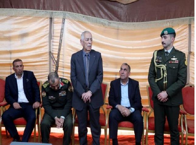 مندوبا عن الملك وولي العهد .. العيسوي يعزي العدوان والأحمد