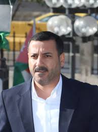 القرالة يكتب: ليس خيارنا بين عدوين