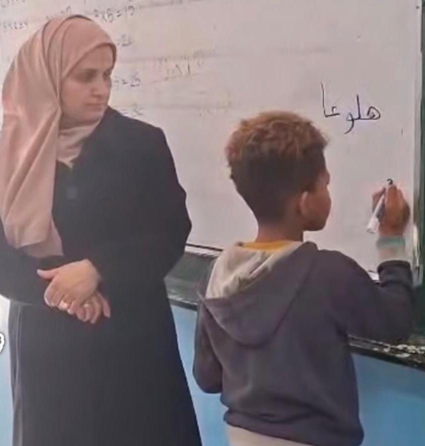 فريحات تتفقد مدرسة الإمام الشافعي للبنين وتطلق مبادرة 