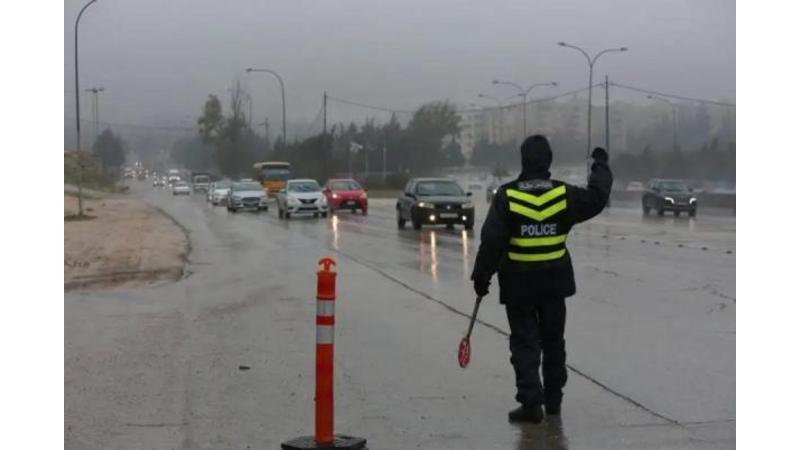 الأمن يحذر من الأحوال الجوية ويدعو لاتباع إرشادات السلامة