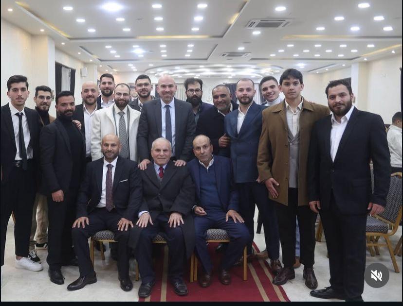 آل غنام النجار وآل عشا نسايب .. الصحفي محمد غنام طلب