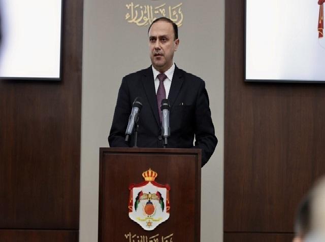 المومني: أولوية الحكومة تقليل تداعيات الأزمات على الاقتصاد والمواطن