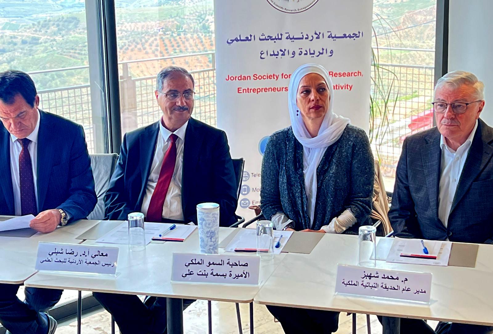 كلية الزراعة في جامعة عجلون الوطنية تشارك في ورشة “البحث العلمي لتعزيز الاستدامة”