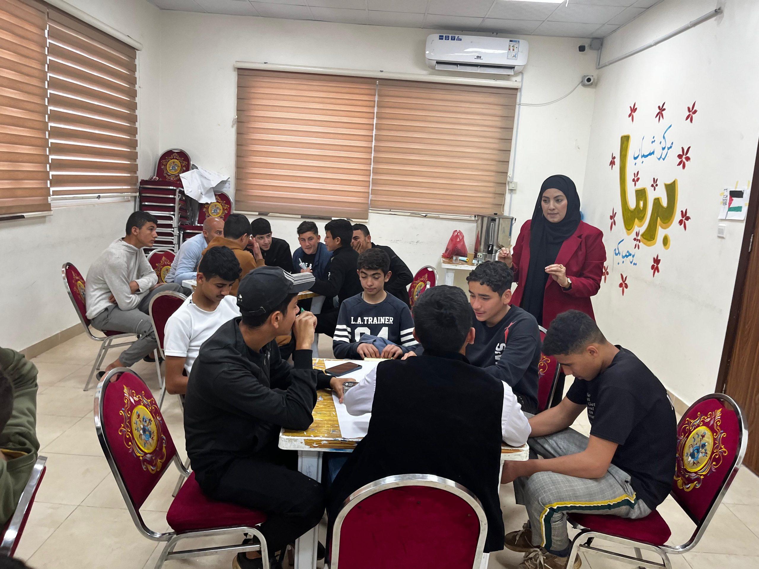 مركز شباب برما ينظم ورشة عمل حول إدارة المشاريع الصغيرة