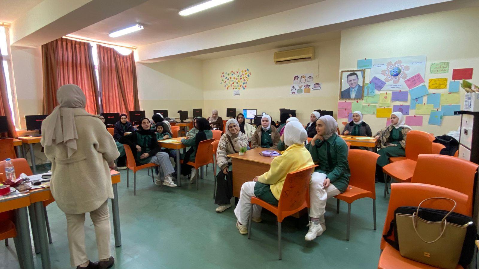انطلاق الفعاليات التدريبية لبرنامج التطوع الأخضر في مركز شابات جرش