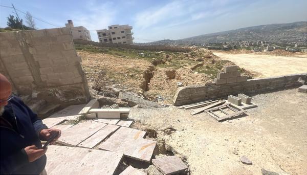 إخلاء عمارة في صافوط إثر فالق صخري وتحرك طبقات الأرض