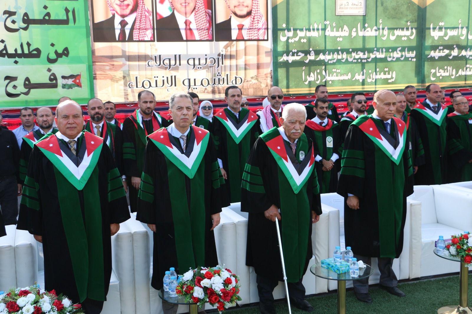 جامعة جرش تختتم احتفالاتها بتخريج الفوج الثاني (فوج العلم )من طلبة الجامعة