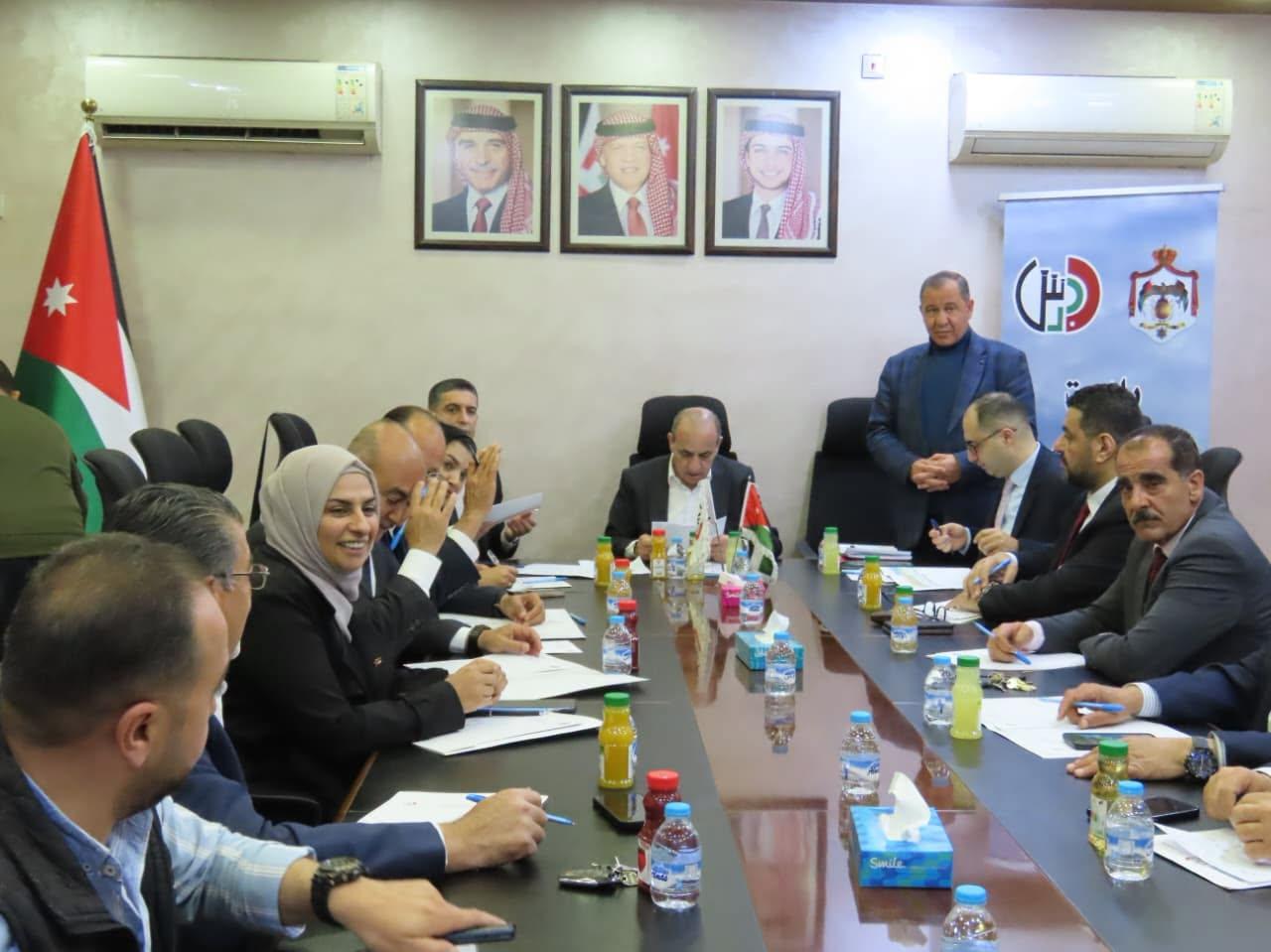 وزير الإدارة المحلية يلتقي لجان بلديات ومجالس محافظتي جرش وعجلون