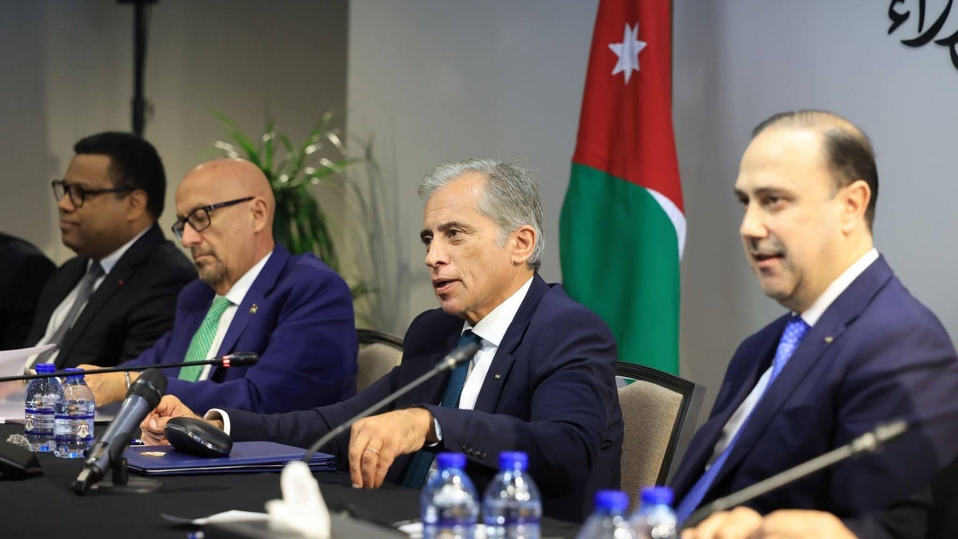 رئيس الوزراء: مشروع النَّاقل الوطني للمياه مشروع وطني