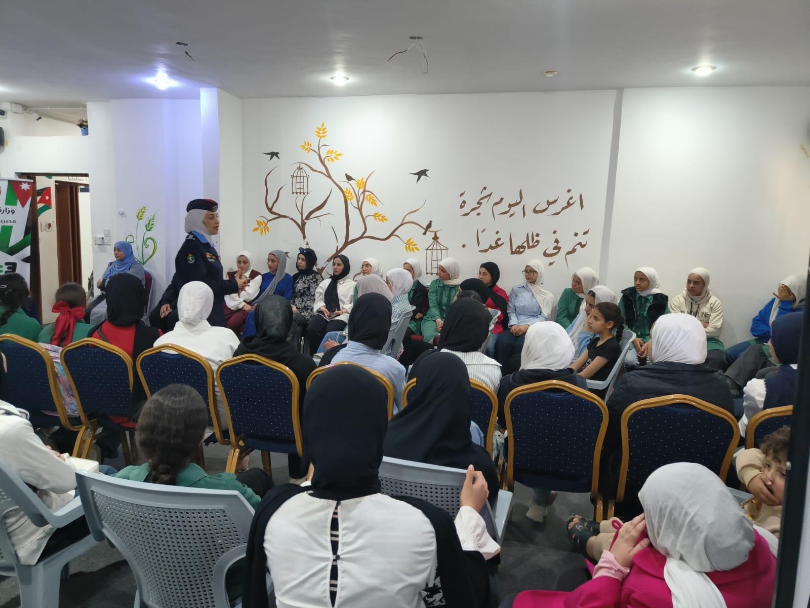 برامج توعوية وتدريبية متنوعة تعزز الوعي الصحي والبيئي والسياسي في مراكز شباب إربد