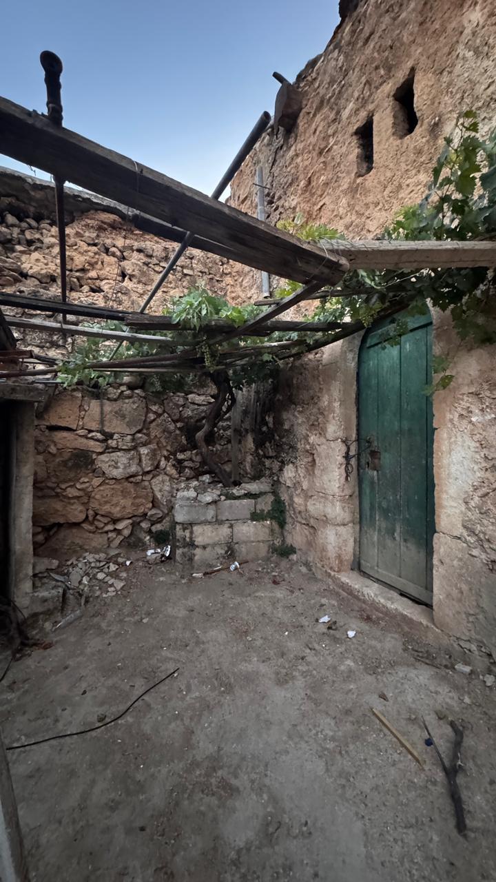 فلاحة في جرش: بيت تراثي ينهض من ذاكرة الريف ليحفظ الموروث