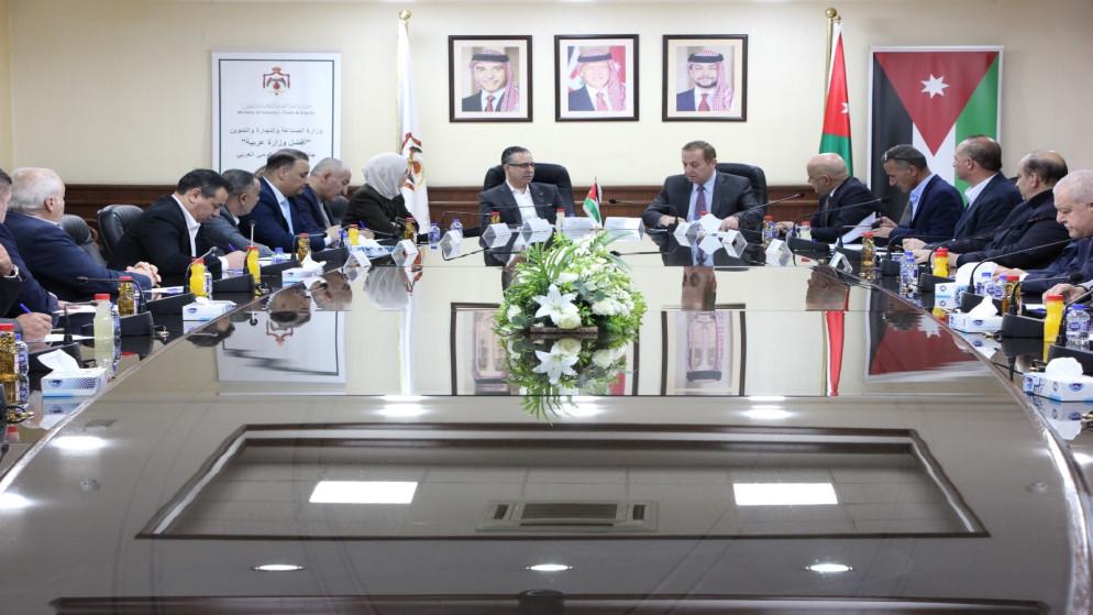 إجراءات حكومية لضبط ارتفاع الأسعار وبمقدمتها اللحوم