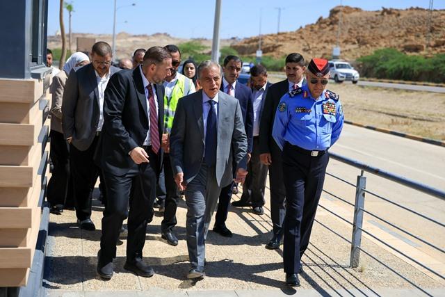 حسان يتفقد مشاريع الخدمات السياحية وكورنيش البحر الميت