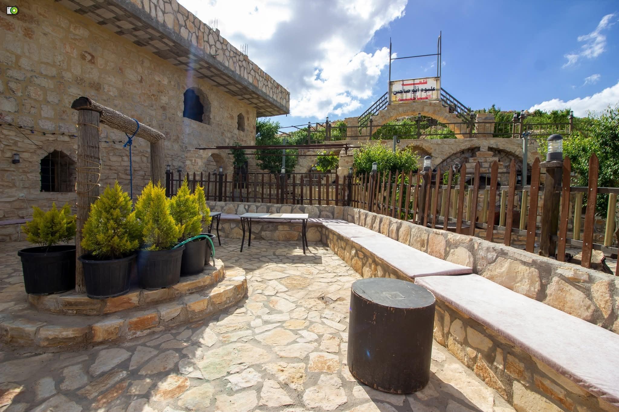 عجلون:قلعة أبو صاجين..معلم سياحي يمزج الطراز التراثي بروح الحداثه