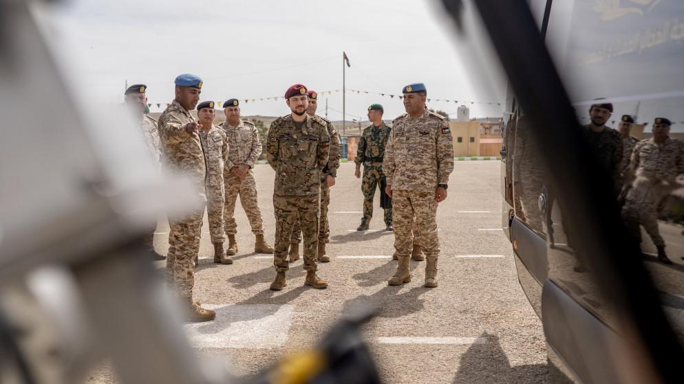 ولي العهد خلال تخريج خدمة العلم: موقعنا الملتهب كان دافعا لصقل الشخصية الوطنية