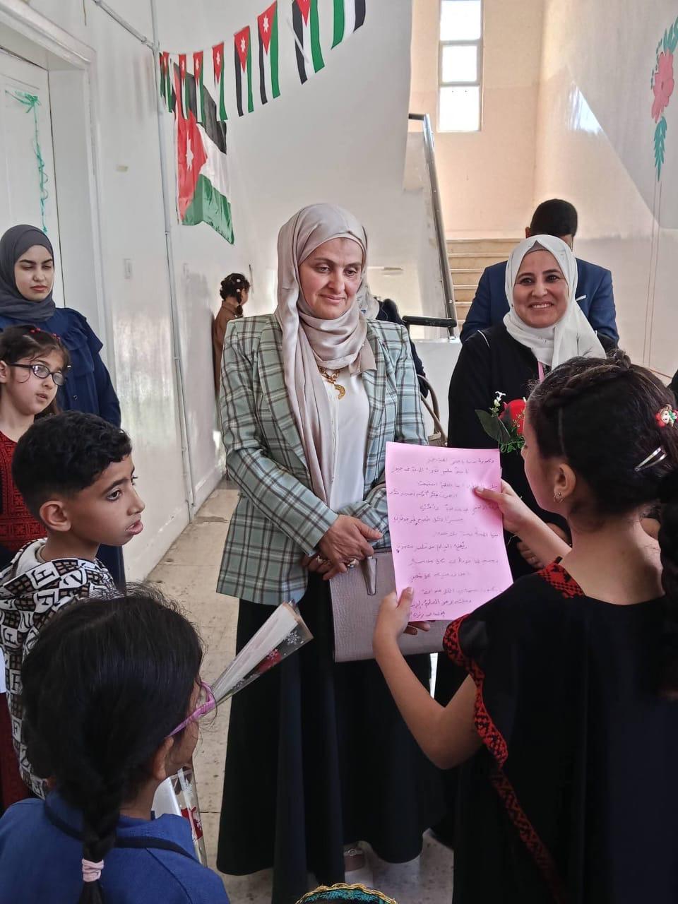 فريحات تفتتح غرفة التعليم الدامج في مدرسة عائشة بنت أبي بكر