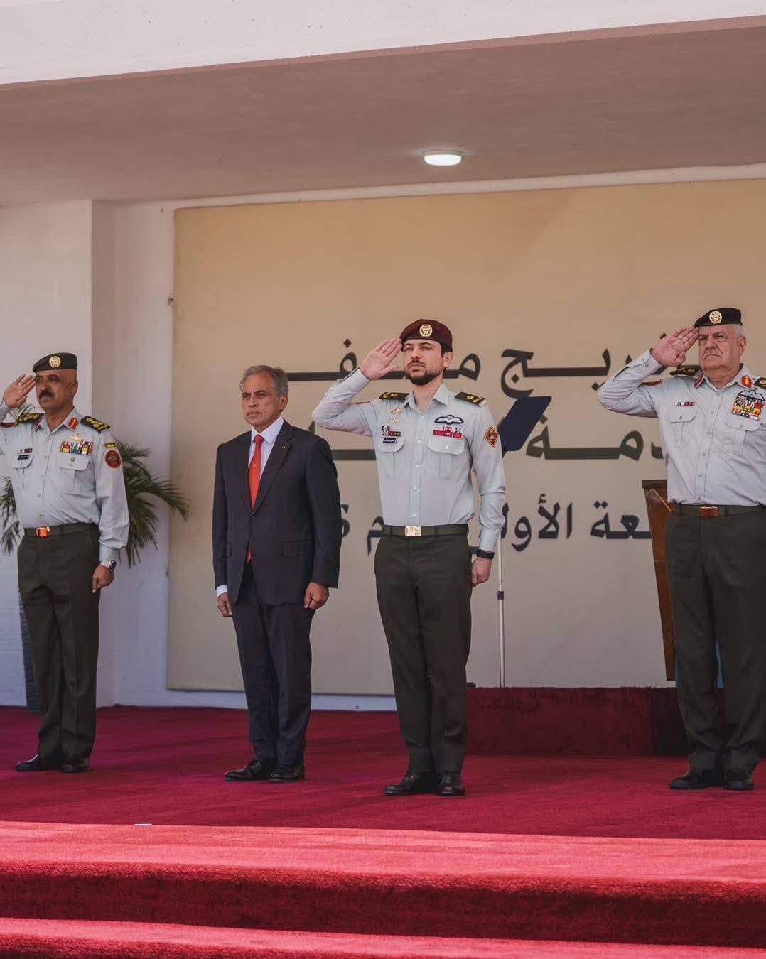 سمو ولي العهد يرعى تخريج الدفعة الأولى من مكلفي خدمة العلم ورئيس جامعة عجلون الوطنية يؤكد من الميدان: مشهد يجسد روح الأردن المتجددة