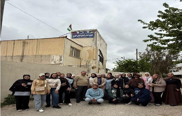 عجلون : وفد من طلبة البلقاء التطبيقية يزور جمعية انصار النجاح للعمل الخيري