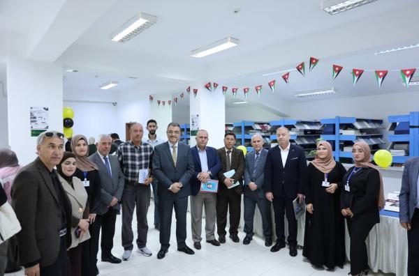 جامعة عجلون الوطنية تفتتح معرض الكتاب بمناسبة اليوم العالمي للكتاب وحقوق المؤلف