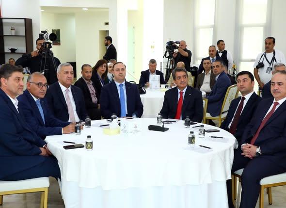 وزيرا الشباب والاتصال الحكومي يفتتحان المشاورات الوطنية لبناء الاستراتيجية الوطنية للشباب