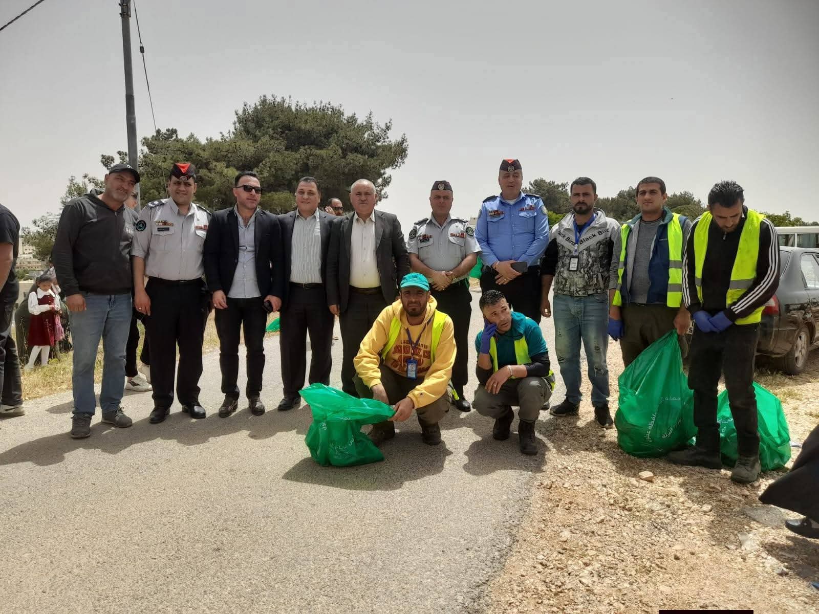 مديرية شباب عجلون تشارك في حملة النظافة العامة في صخرة