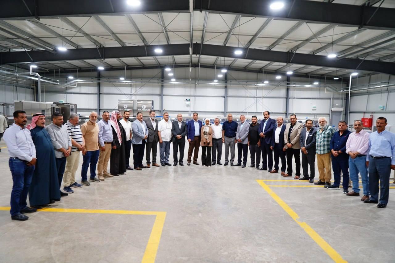 دوجان يؤكد دعم قطاع التمور خلال زيارة ميدانية لتعاونية التمور الأردنية
