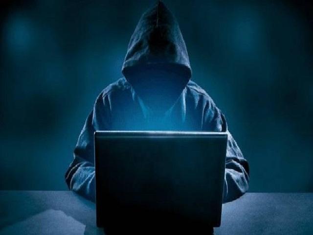 الأمن يحذر: الصفحات الوهمية صياد يبحث عن ضحية