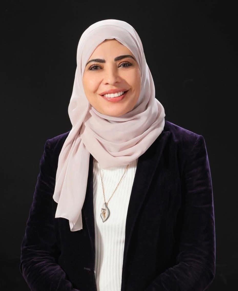 نور القضاة تكتب تاريخًا جديدًا.. أول (طبيبة )عيون أردنية تحصل على رتبة بروفيسور