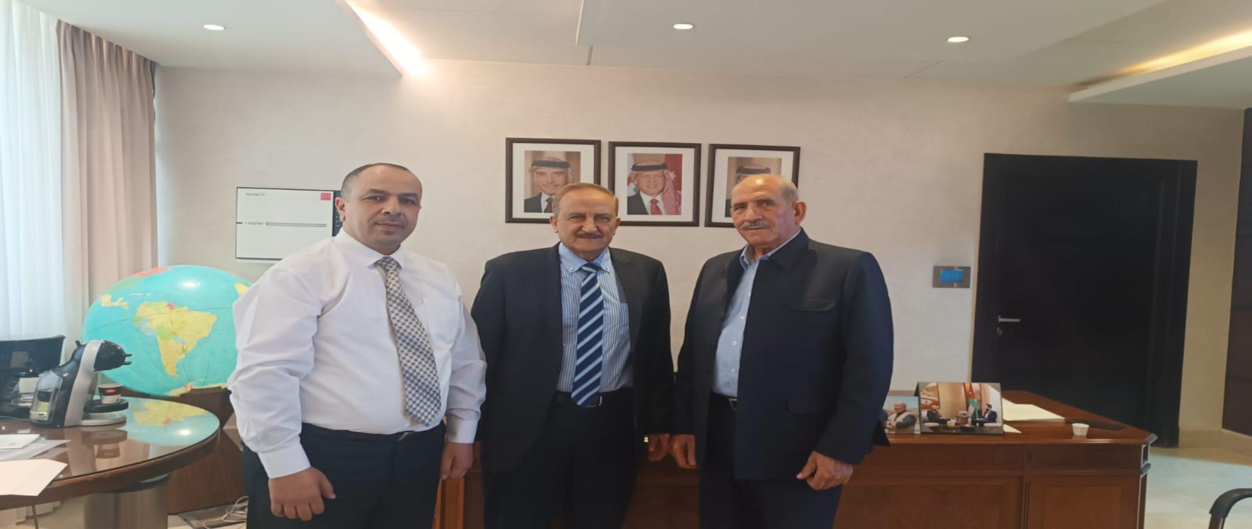 مدير عام الهيئة الهاشمية للمصابين العسكريين يزور رئيس مجلس إدارة شركة مناجم الفوسفات الأردنية
