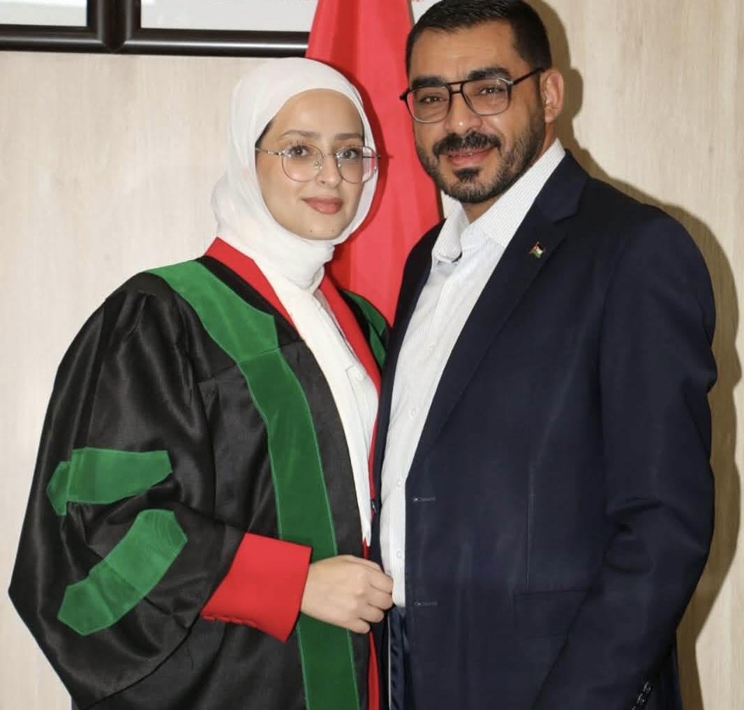 مناقشة رسالة ماجستير في الحقوق حول المسؤولية المدنية عن أخطاء الروبوتات في المجال الطبي للباحثة الحوامدة