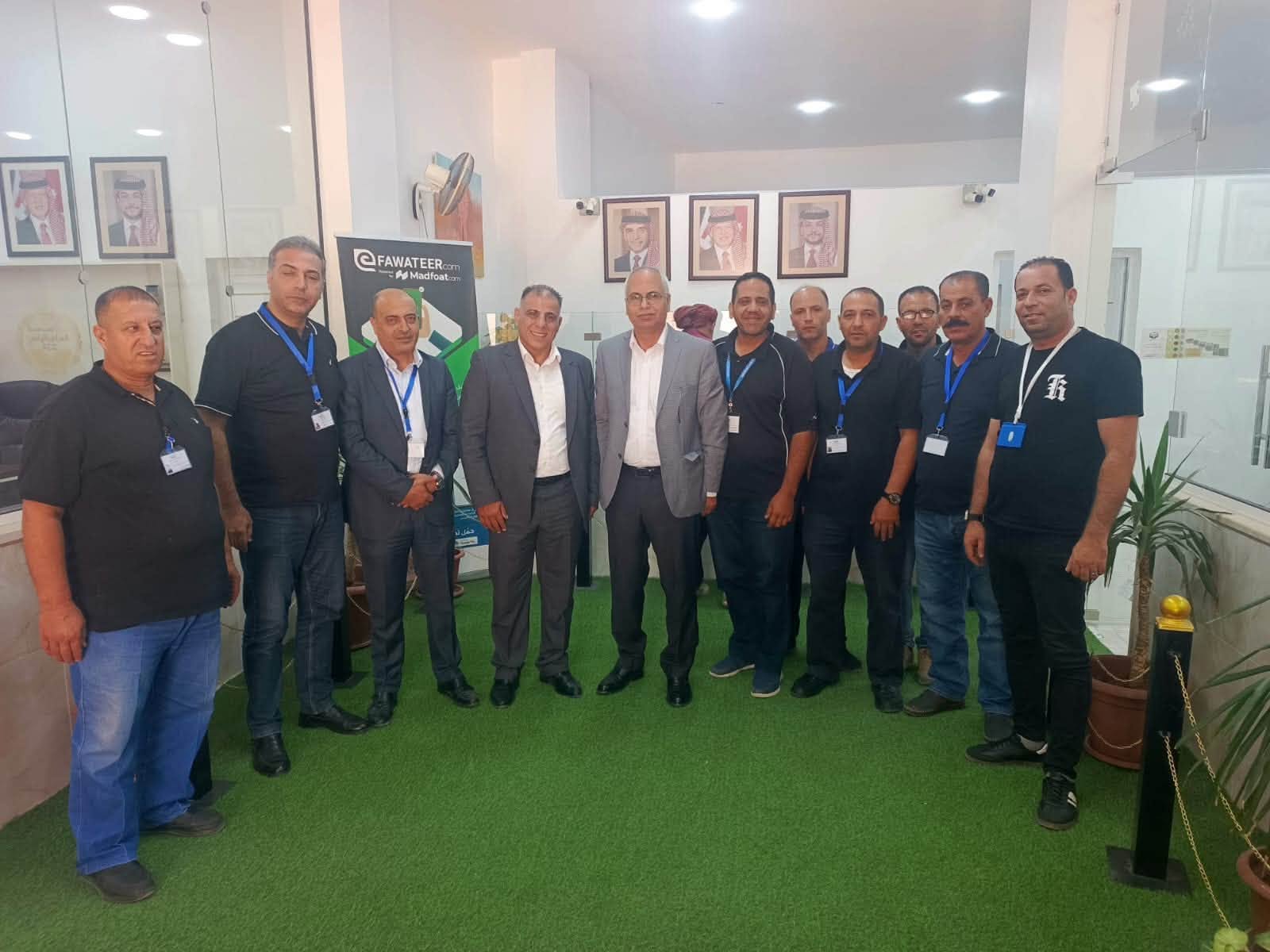 مدير عام مؤسسة الإقراض الزراعي المهندس محمد الدوجان يتفقد فرع الرمثا