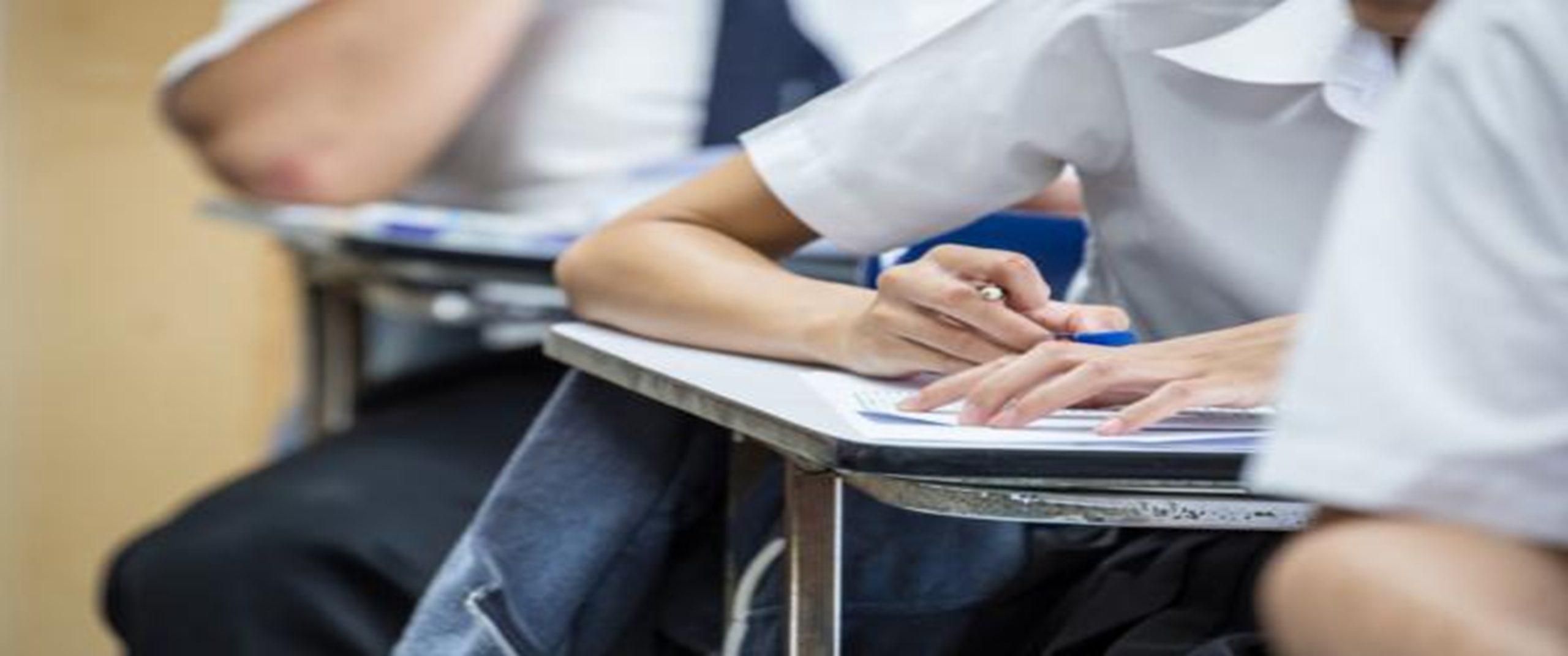 اكثر من 65 ألف طالب توجيهي يتقدمون لامتحانات اللغة الإنجليزية