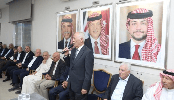 مندوبا عن الملك وولي العهد.. العيسوي يعزي عشائر حتر والهويدي والطراونة