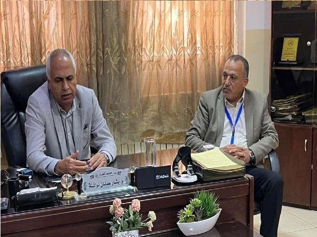 دوجان يتفقد فرع مؤسسة الإقراض الزراعي في عجلون